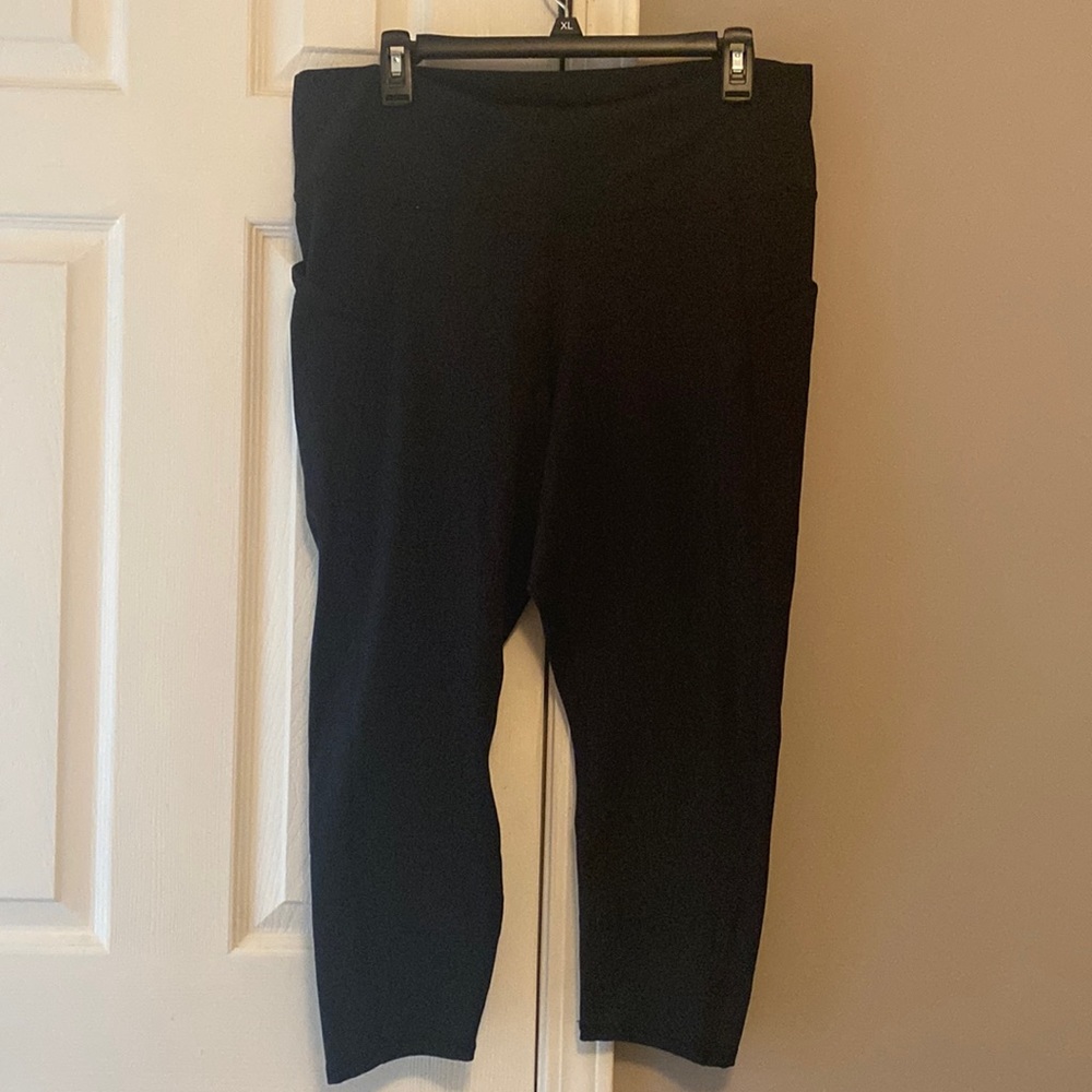 1X fabletics leggings with pockets